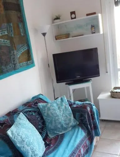 Mezzanine In The Area Apartment *